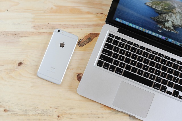 Tải Rikvip Cho iPhone - Trải Nghiệm Game Đánh Bài Online Chất Lượng