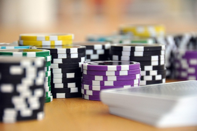 Hưởng ứng sự hấp dẫn của Casino trực tuyến với sự hỗ trợ đỉnh cao từ MAX88